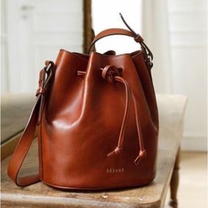 Sezane farrow bag in smooth heritage camel